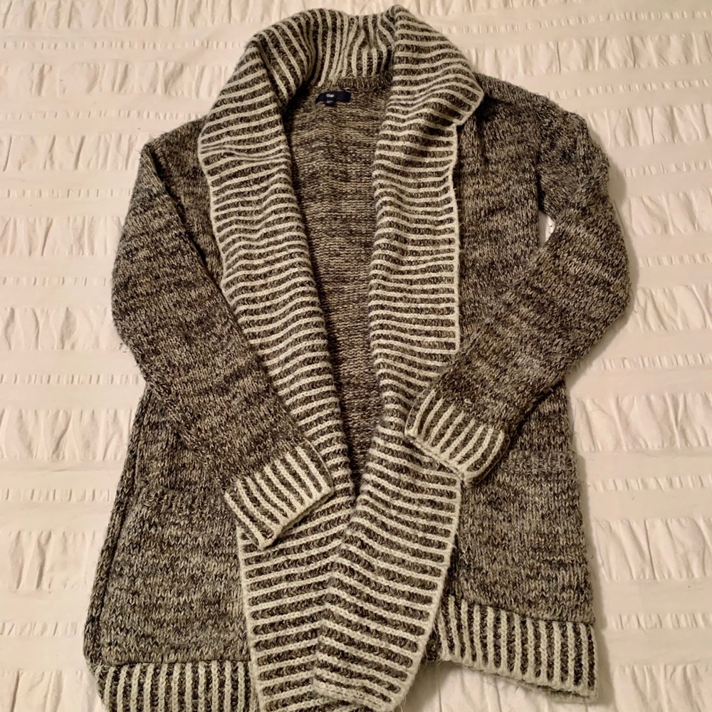 Gap cardigan